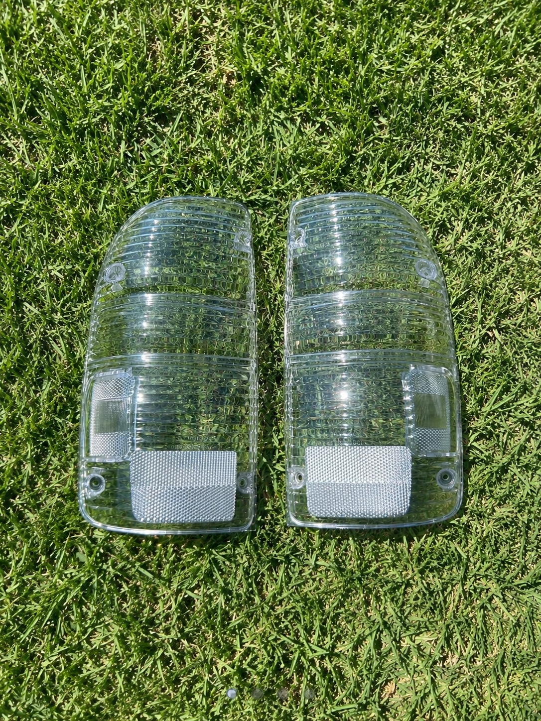 1995-2004 toyota tacoma clear lenses
